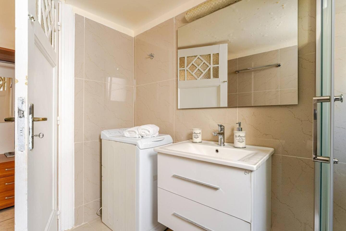 Appartamento John'S Athenian Beauty 45M2 , Metro 7' Esterno foto